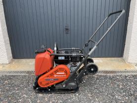 Location : plaque vibrante Location : plaque vibrante