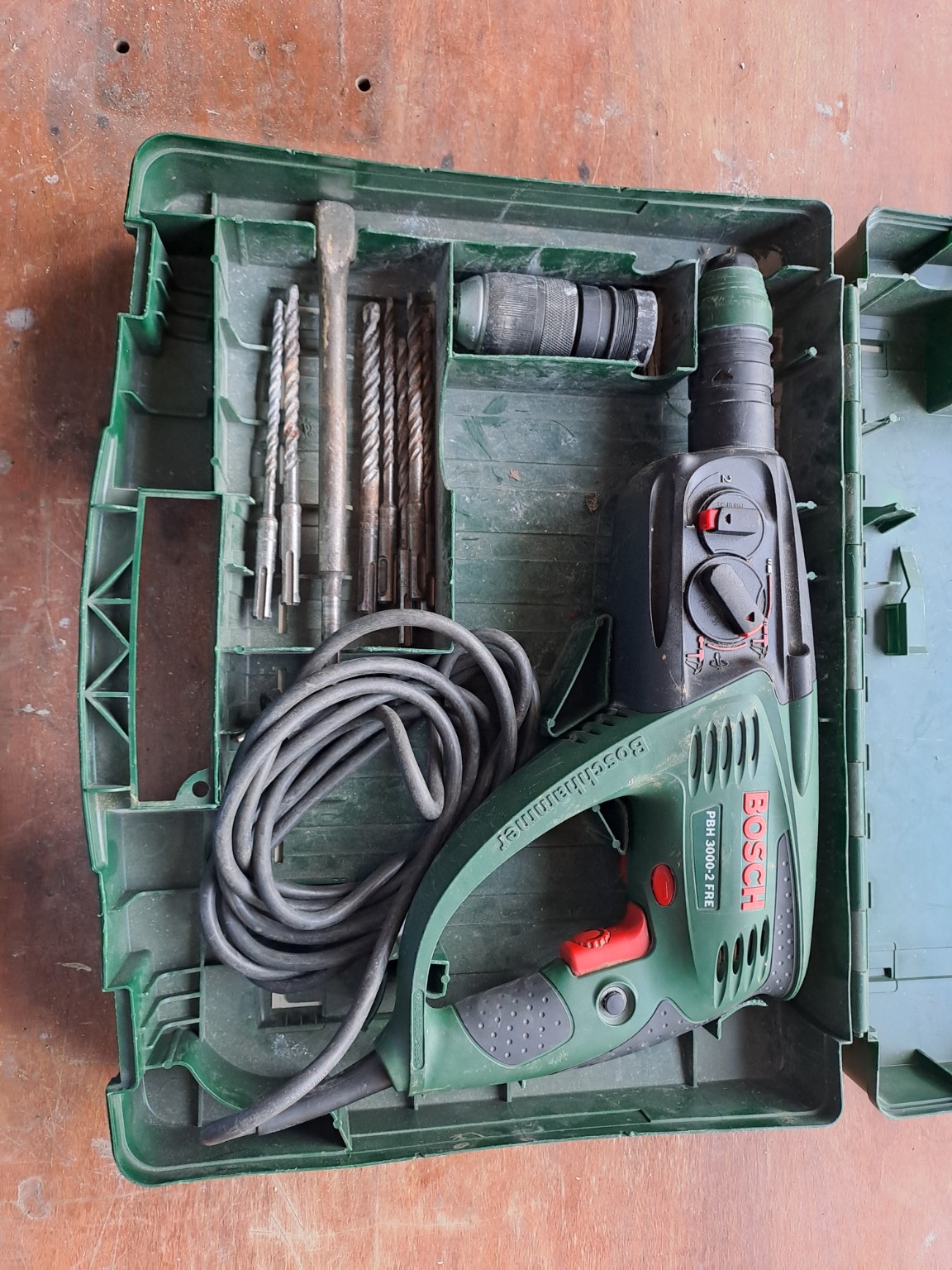 Rental Perforateur between individuals (54)