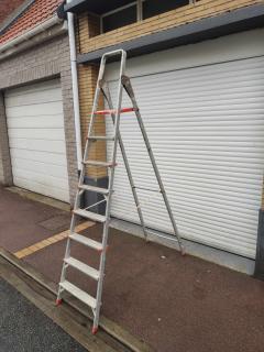 Location : escabeau Location : escabeau