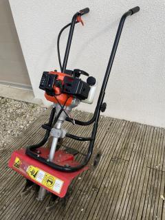 Location : motobineuse Location : motobineuse