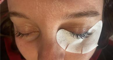 Service : extension de cils Service : extension de cils