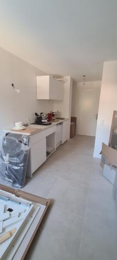 Service : pose de cuisine Service : pose de cuisine