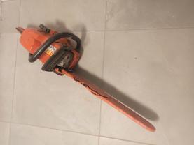 Location : tronconneuse Location : tronconneuse