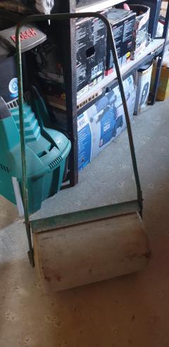 Location : rouleau a gazon Location : rouleau a gazon