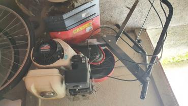 Location : motobineuse Location : motobineuse