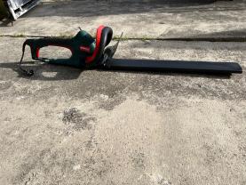 Location : taille haie Location : taille haie