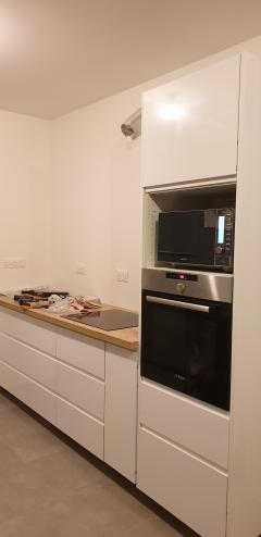 Service : pose de cuisine Service : pose de cuisine