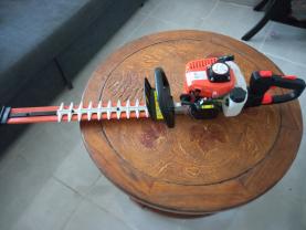 Location : taille haie Location : taille haie