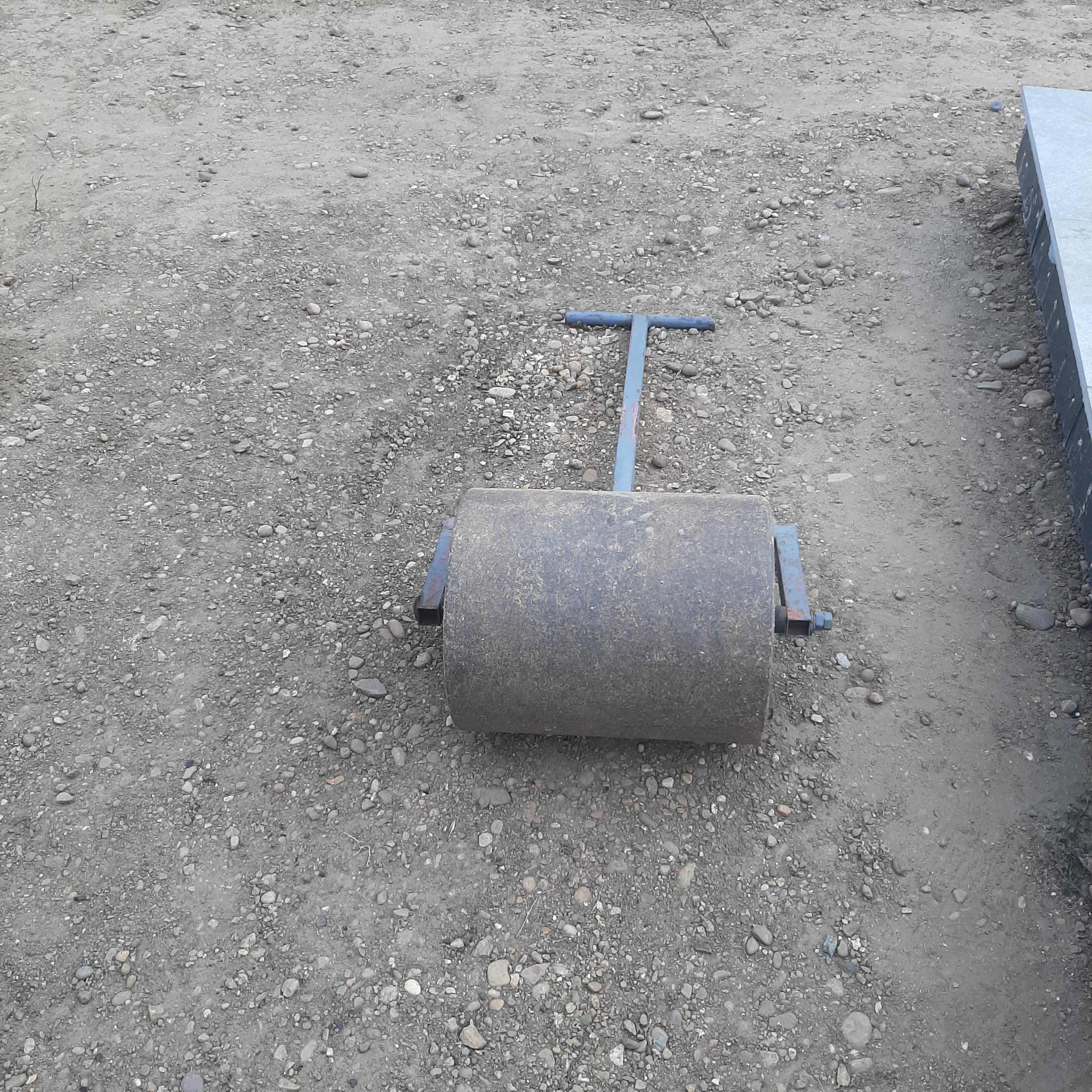 Location rouleau a gazon 01 entre particuliers