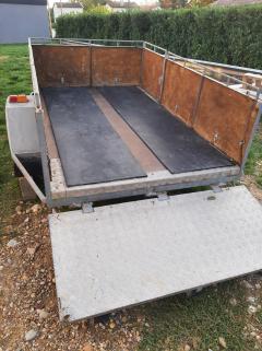 Location : remorque Location : remorque