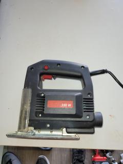 Location : scie sauteuse Location : scie sauteuse