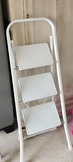 Location : escabeau Location : escabeau