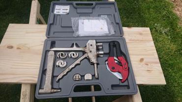 Location : pince a sertir Location : pince a sertir