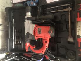 Location : perforateur Location : perforateur