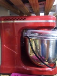 Location : robot multifonctions Location : robot multifonctions