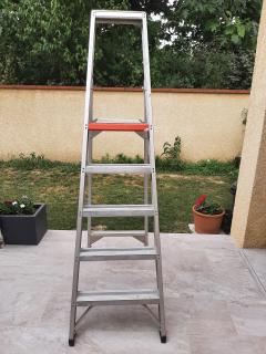 Location : escabeau Location : escabeau