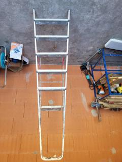 Location : escabeau Location : escabeau