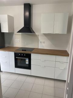 Service : pose de cuisine Service : pose de cuisine