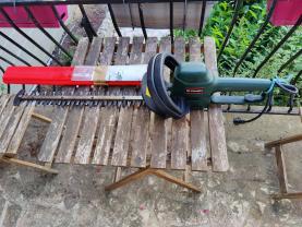 Location : taille haie Location : taille haie