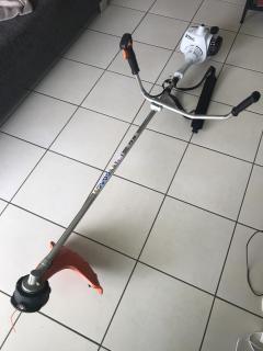 Location : debroussailleuse Location : debroussailleuse