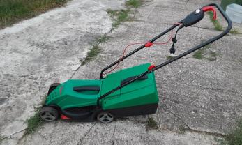 Location : tondeuse Location : tondeuse