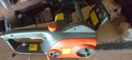 Location : tronconneuse Location : tronconneuse