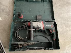 Location : perforateur Location : perforateur