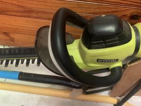 Location : taille haie Location : taille haie