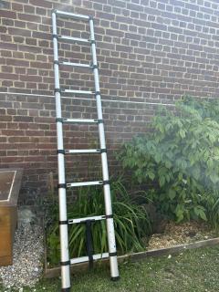 Location : echelle Location : echelle