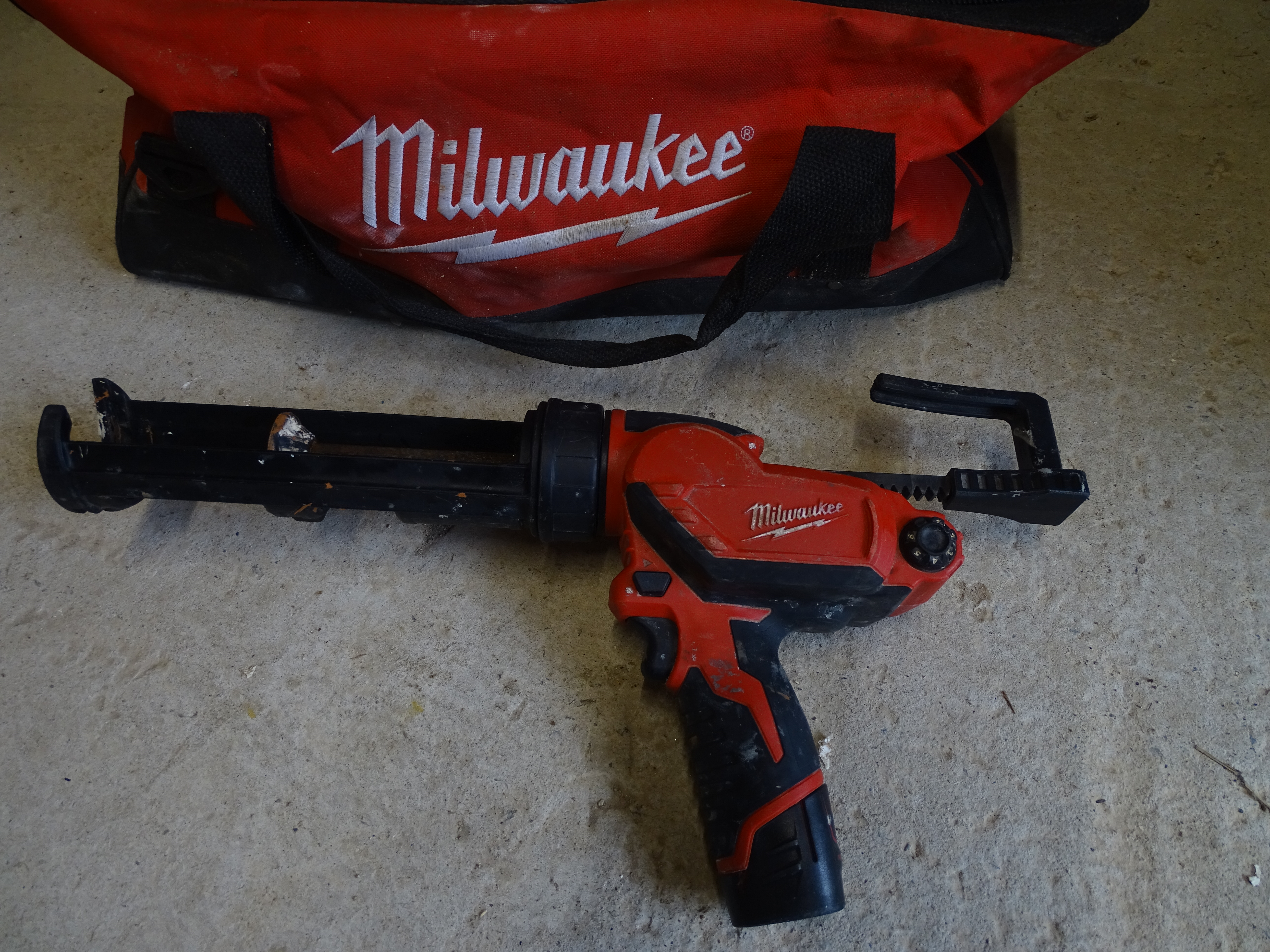 Location pistolet a colle 50 entre particuliers