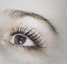 Service : extension de cils Service : extension de cils