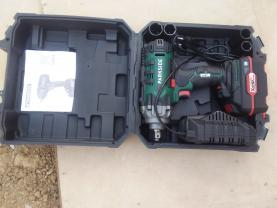 Location : boulonneuse Location : boulonneuse