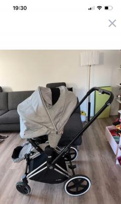 Location : poussette Location : poussette