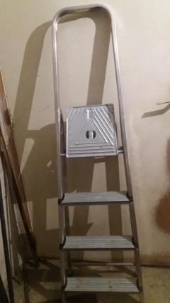 Location : escabeau Location : escabeau