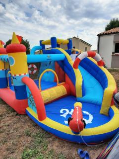 Location : toboggan Location : toboggan