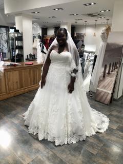 Location : robe de mariee Location : robe de mariee