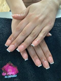 Service : manucure Service : manucure