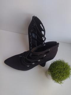 Louer ces chaussures