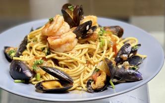 Service : chef cuisinier Service : chef cuisinier