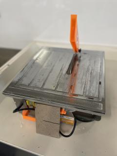 Location : carrelette Location : carrelette