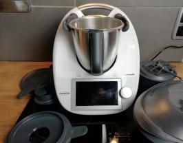 Location : robot multifonctions Location : robot multifonctions