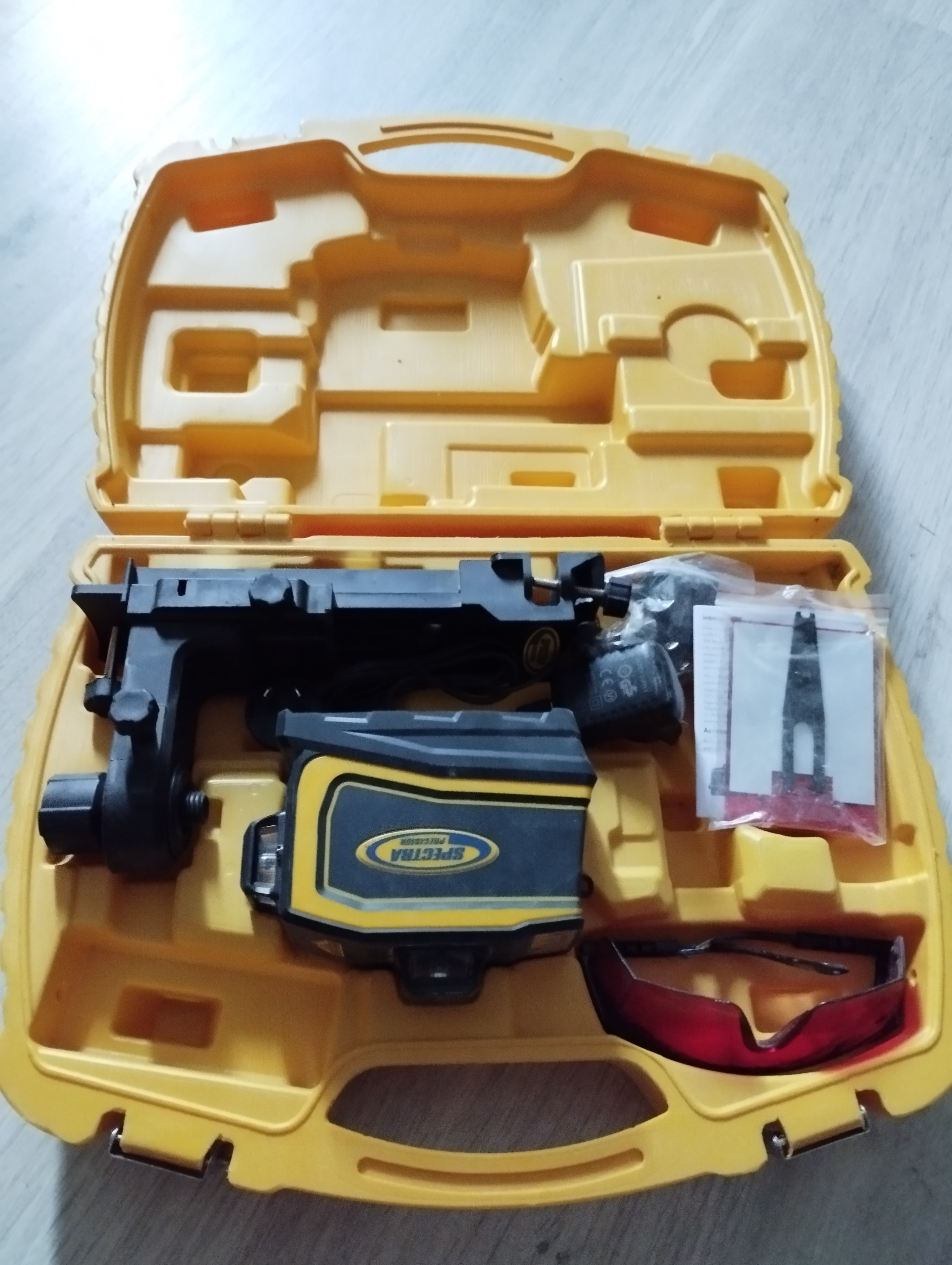 Location niveau laser 19 entre particuliers