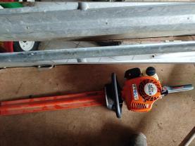 Location : taille haie Location : taille haie