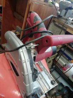 Location : scie circulaire Location : scie circulaire