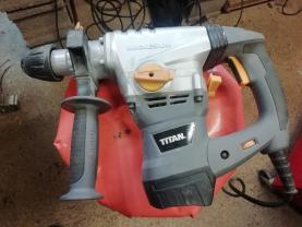 Location : perforateur Location : perforateur