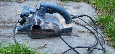 Location : rabot electrique Location : rabot electrique