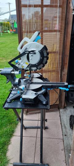 Location : scie a onglet Location : scie a onglet