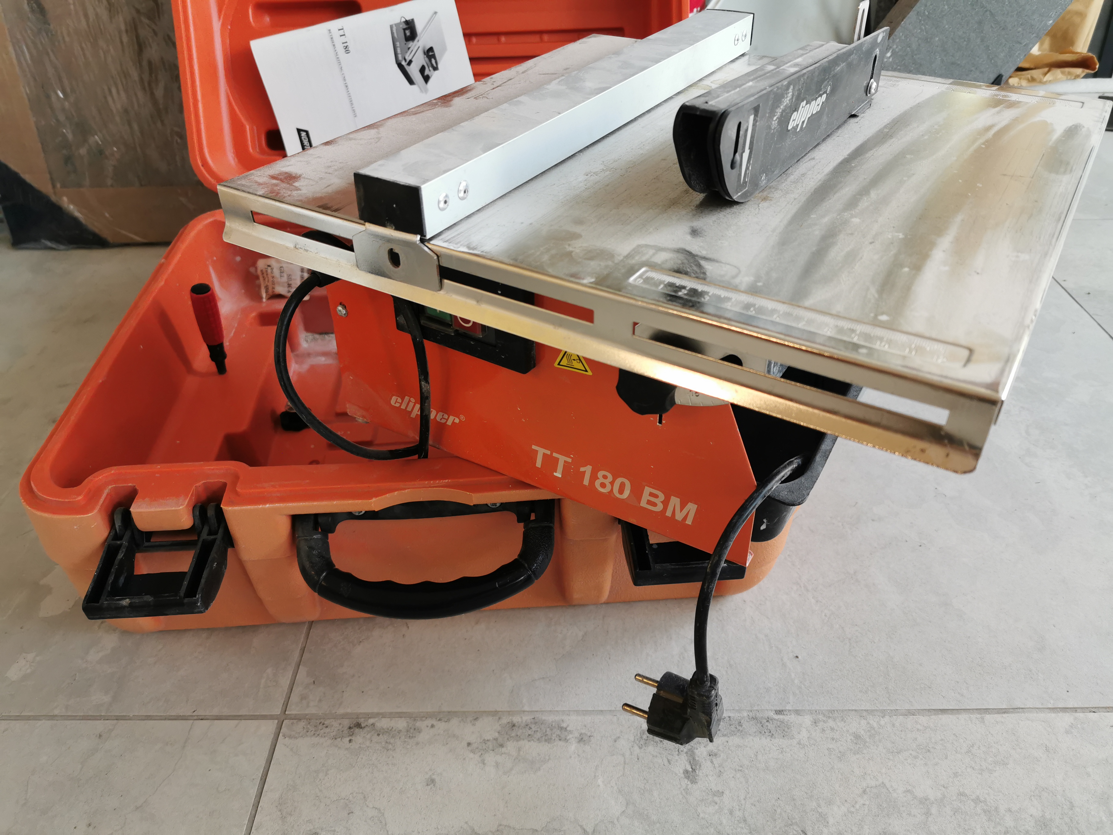 Location carreleur 83 entre particuliers