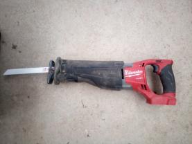 Location : scie sabre Location : scie sabre