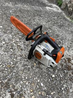 Location : elagueuse Location : elagueuse